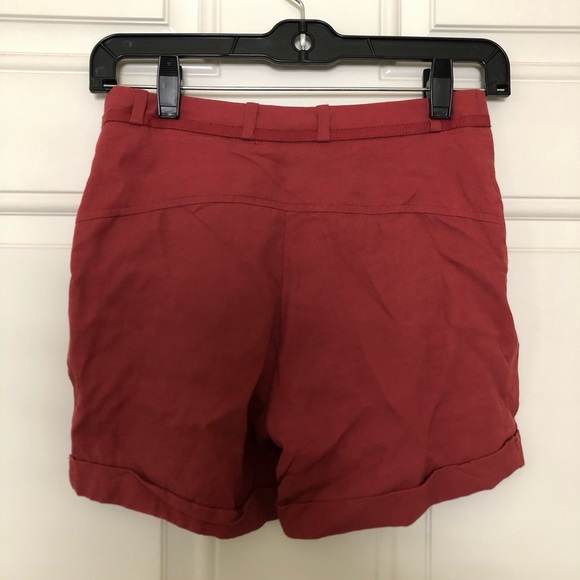H&M Shorts Size 2 - Picture 2 of 4